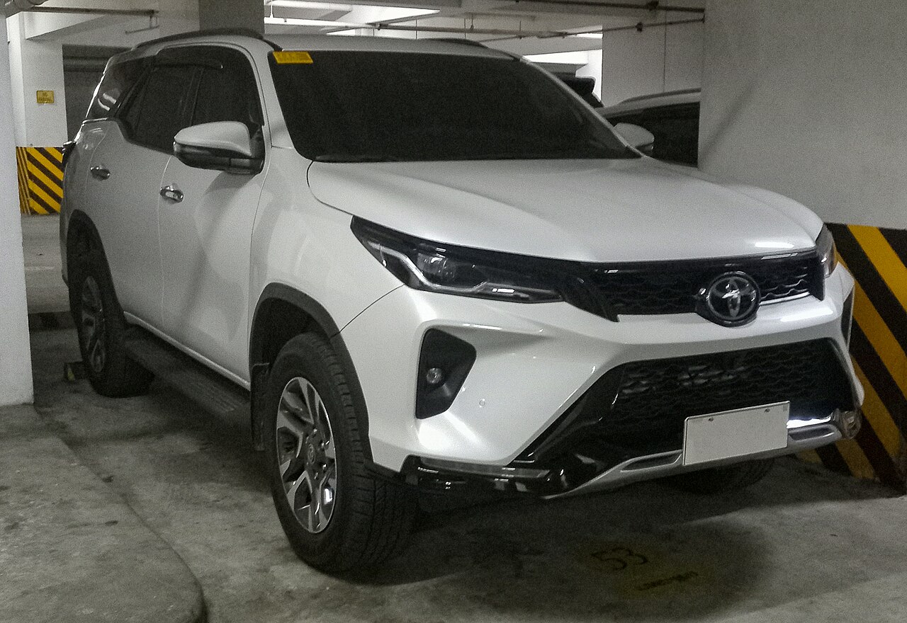 White SUV for comfortable long-distance travel